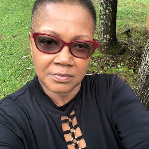 Meet your Posher, Beverly